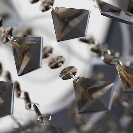 Luxurious Serviced *